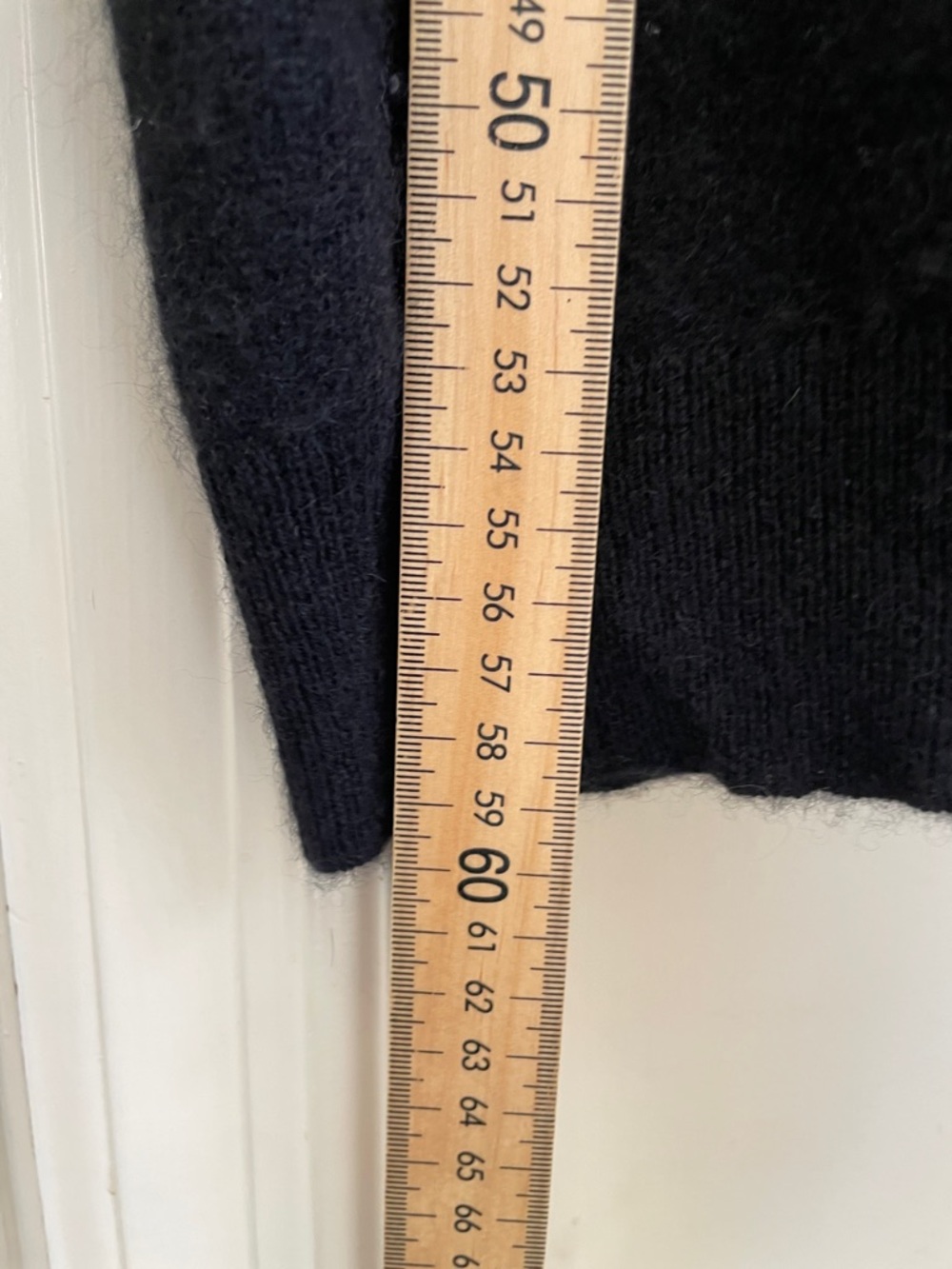 Lord & Taylor - Cashmere Crew Neck Sweater - Black - M - Picture 6 of 8